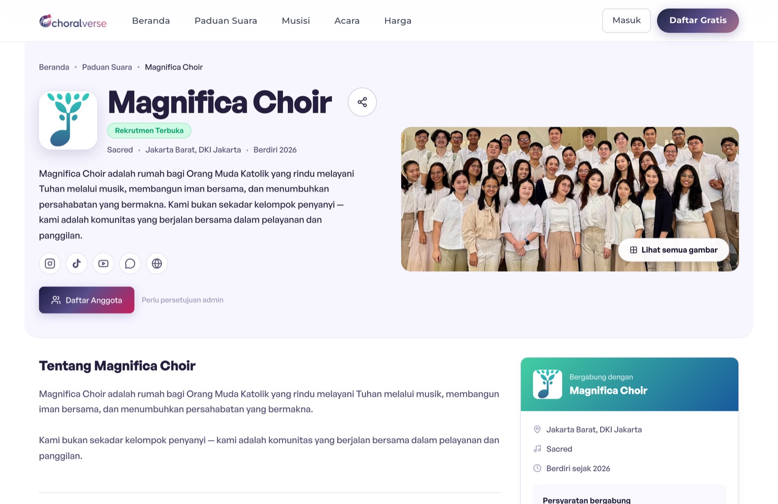 Halaman profil Magnifica Choir di Choralverse — contoh website paduan suara dengan foto koor, deskripsi, dan tombol daftar anggota